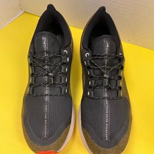 Nike Men’s Black and Olive Green Trail Running Sneakers